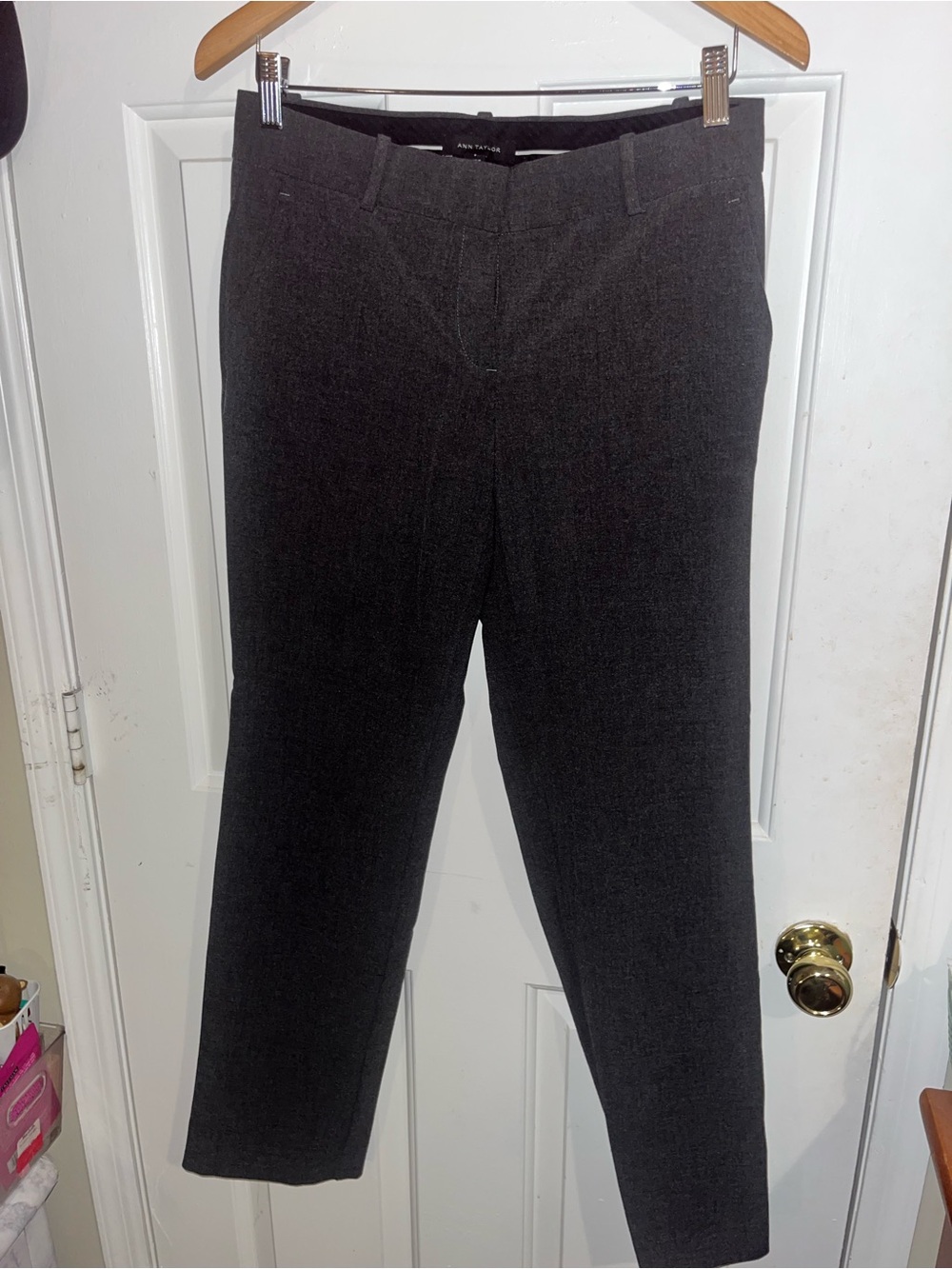 Ann Taylor Women's Straight Leg Trousers in Dark Gray Like New